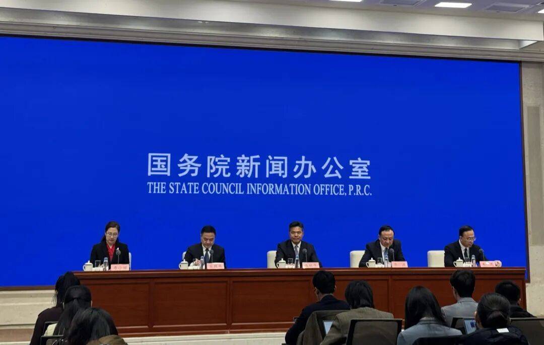 第八届进博会｜以数智赋能，让合作成势——从虹桥论坛看开放创新