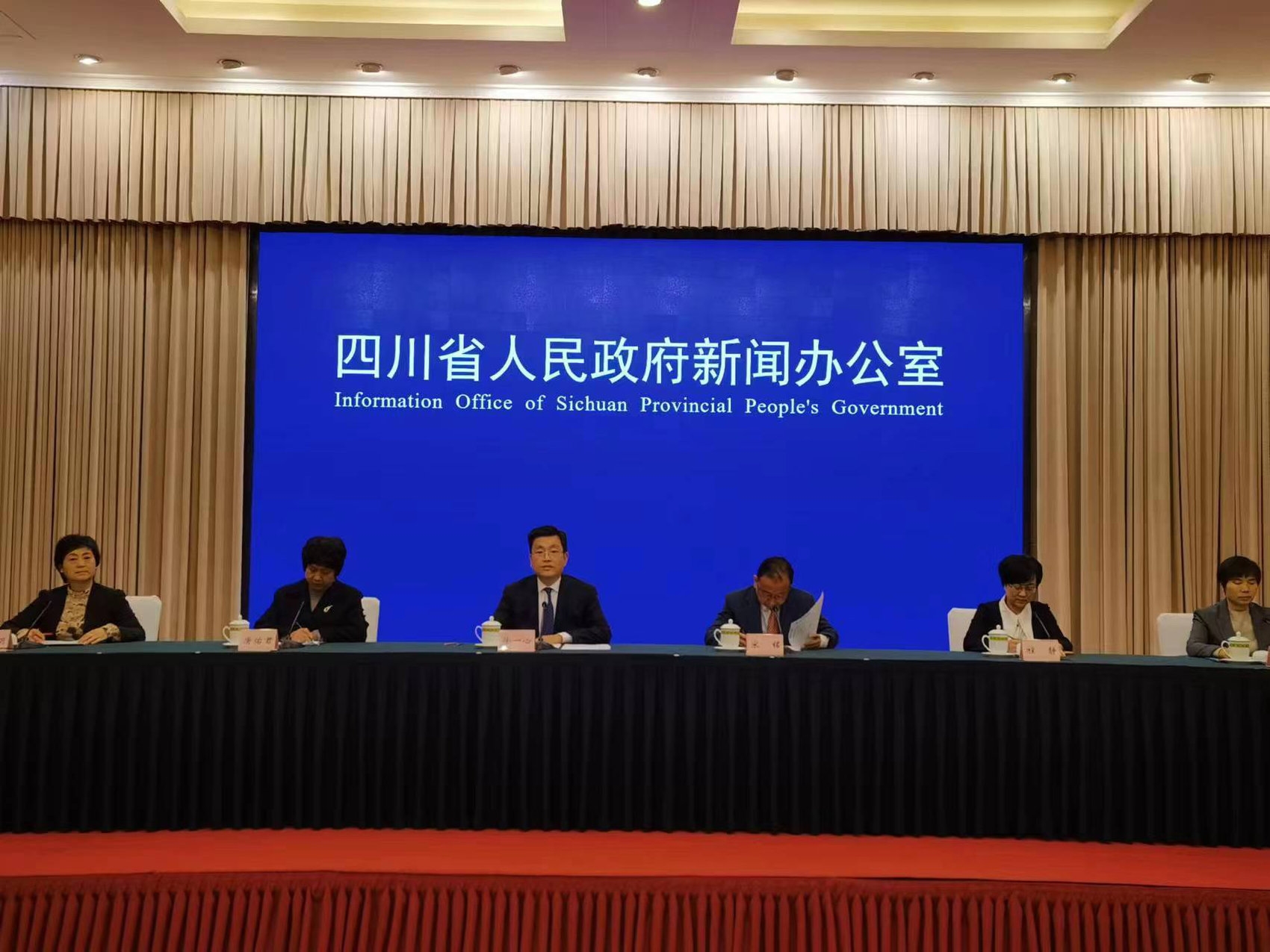 波黑外贸商会举行会议，要求主管部门及政府机构加快新格拉迪什卡边境口岸的开通程序