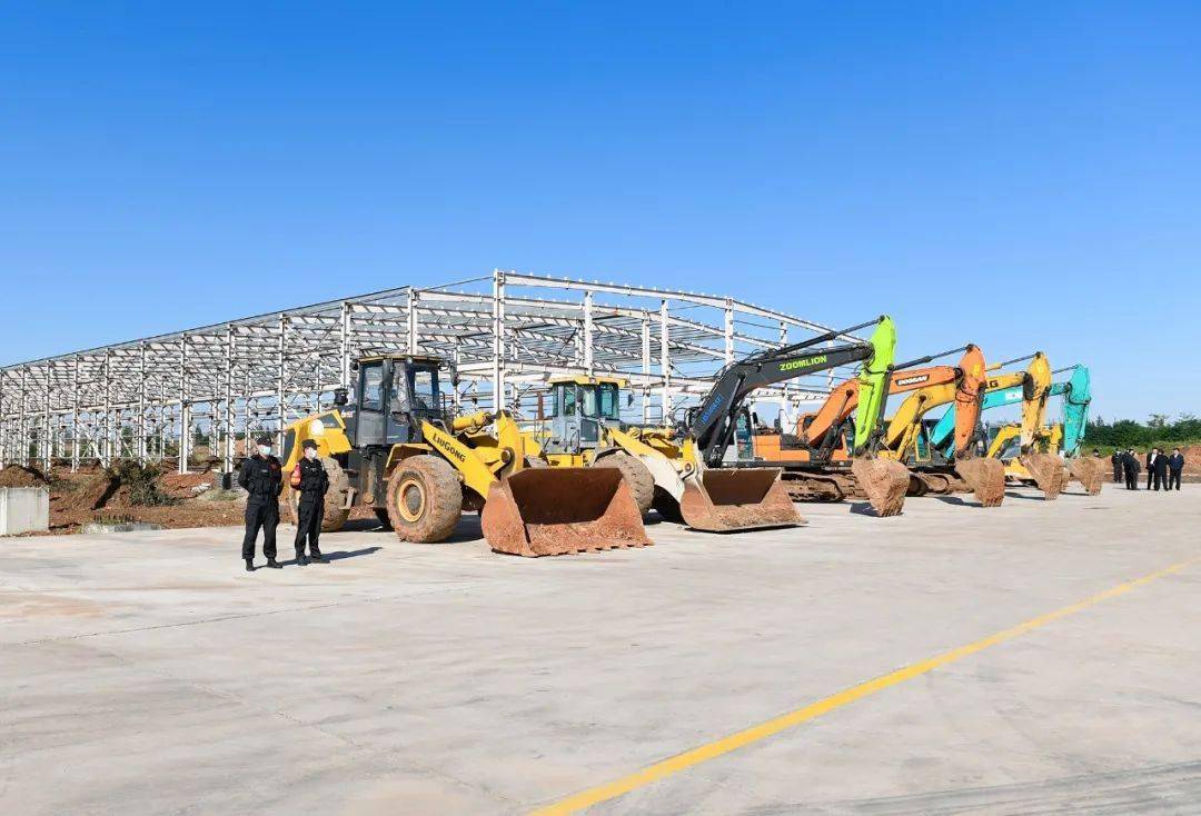 八部门：推动模型轻量化部署，加快在工业场景落地应用