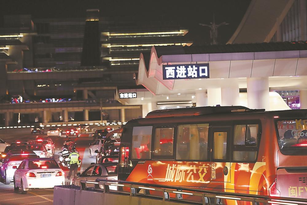 受台风“贝碧嘉”影响 南铁计划停运今明两天部分旅客列车