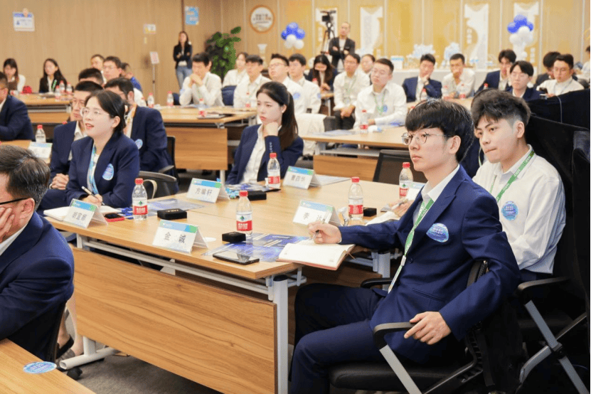 专访杭州银行副行长李炯：做好数字金融大文章，要人才、数据“两手抓”丨数字金融30人