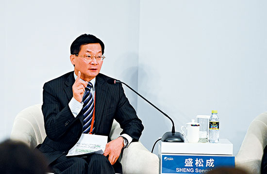 王有莉参赞会见牙买加外交和外贸部双边司副司长布洛菲尔德