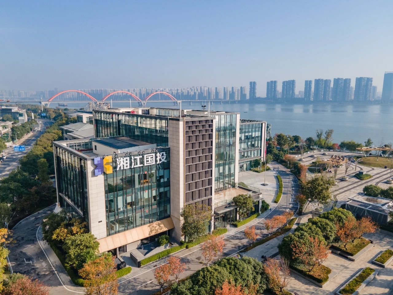 无锡集成电路产业专项母基金首个直投项目签约