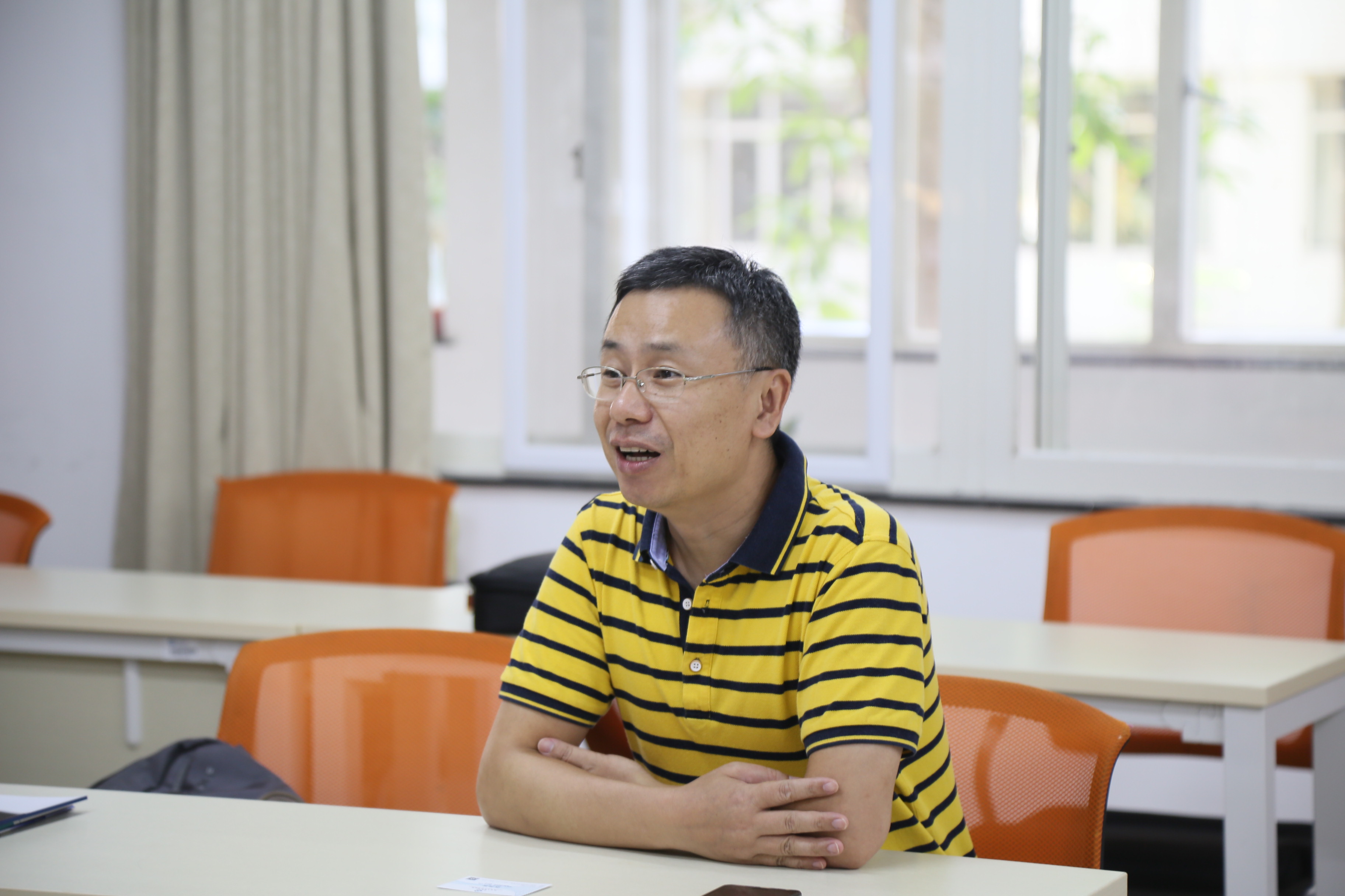 中国钢铁工业协会副会长骆铁军与国际锌协会执行理事长举行会谈