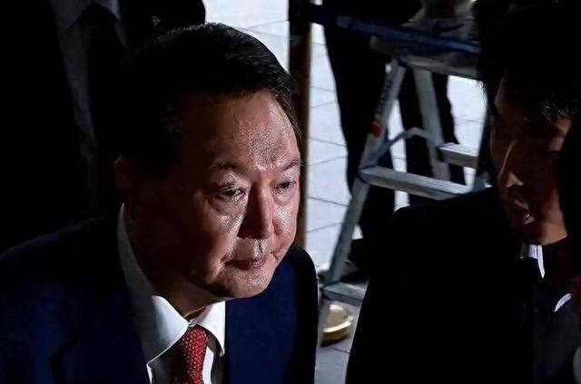 被判无期徒刑，尹锡悦发声：无法接受！他深刻怀疑上诉还有何意义