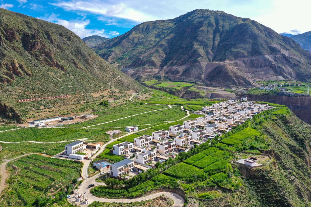 新春走基层|广西巴立村:户户皆有大学生 深山书写振兴答卷