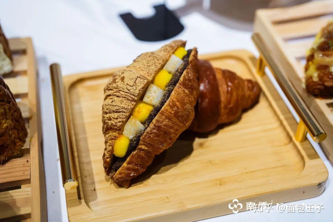 原材料涨价挤压利润空间，南侨食品一年少赚1.6亿！预制烘焙增长难阻毛利率滑坡