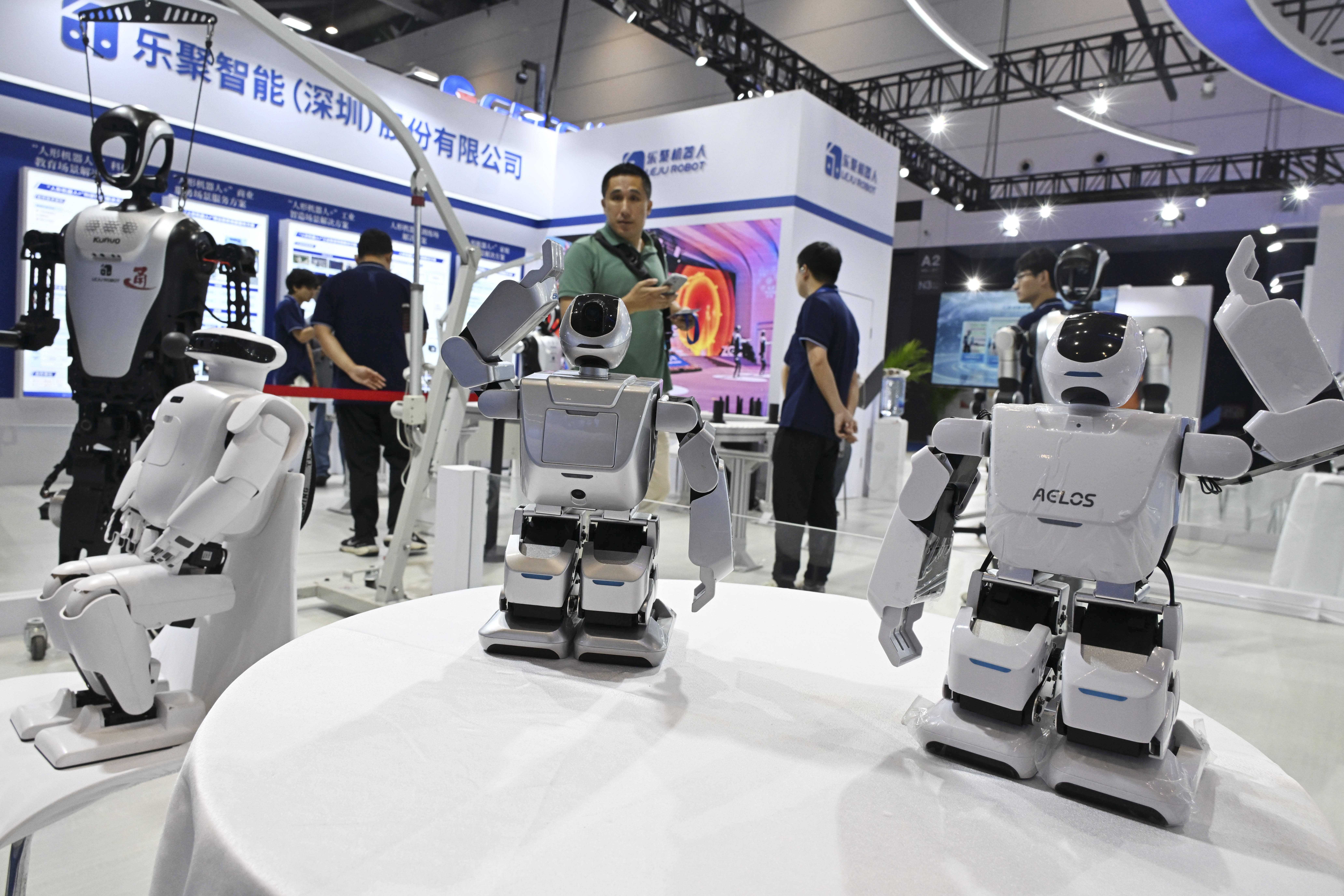 深天马A：2025年Micro-LED行业处于快速发展期；会持续积极推进Micro-LED发展