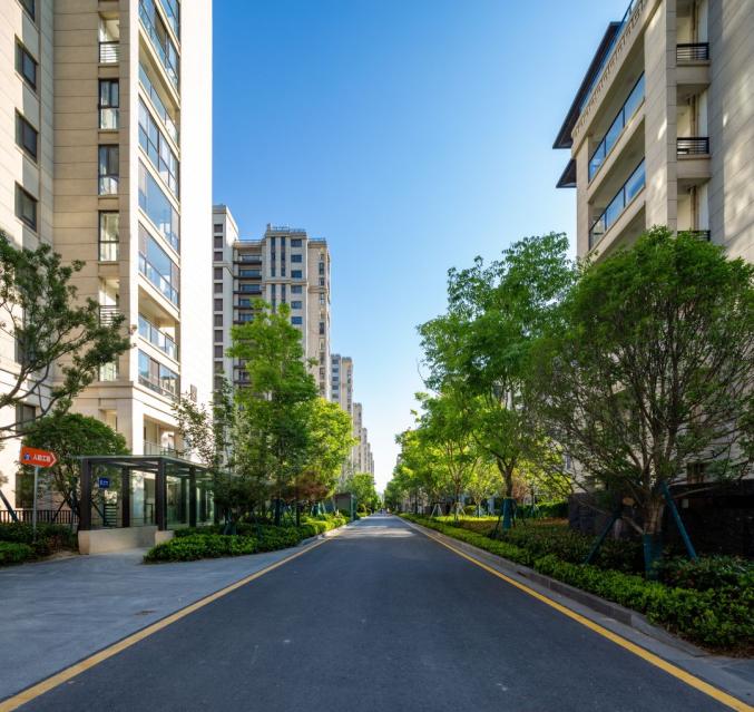 中办、国办:建设安全舒适绿色智慧的“好房子”;南京发布“2026城市更新机会清单” | 房产早参