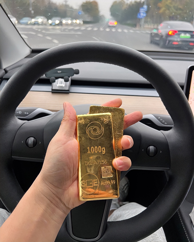 14年首次!阿塞拜疆,狂卖黄金!